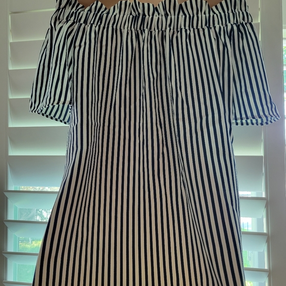 NEW Papaya Off the shoulder navy blue stripe top - Picture 4 of 4